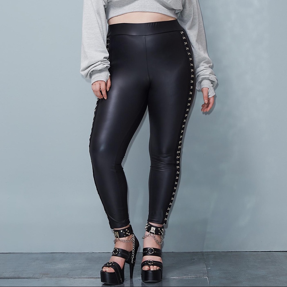 Dolls kill 1x Black leather leggings New with tags